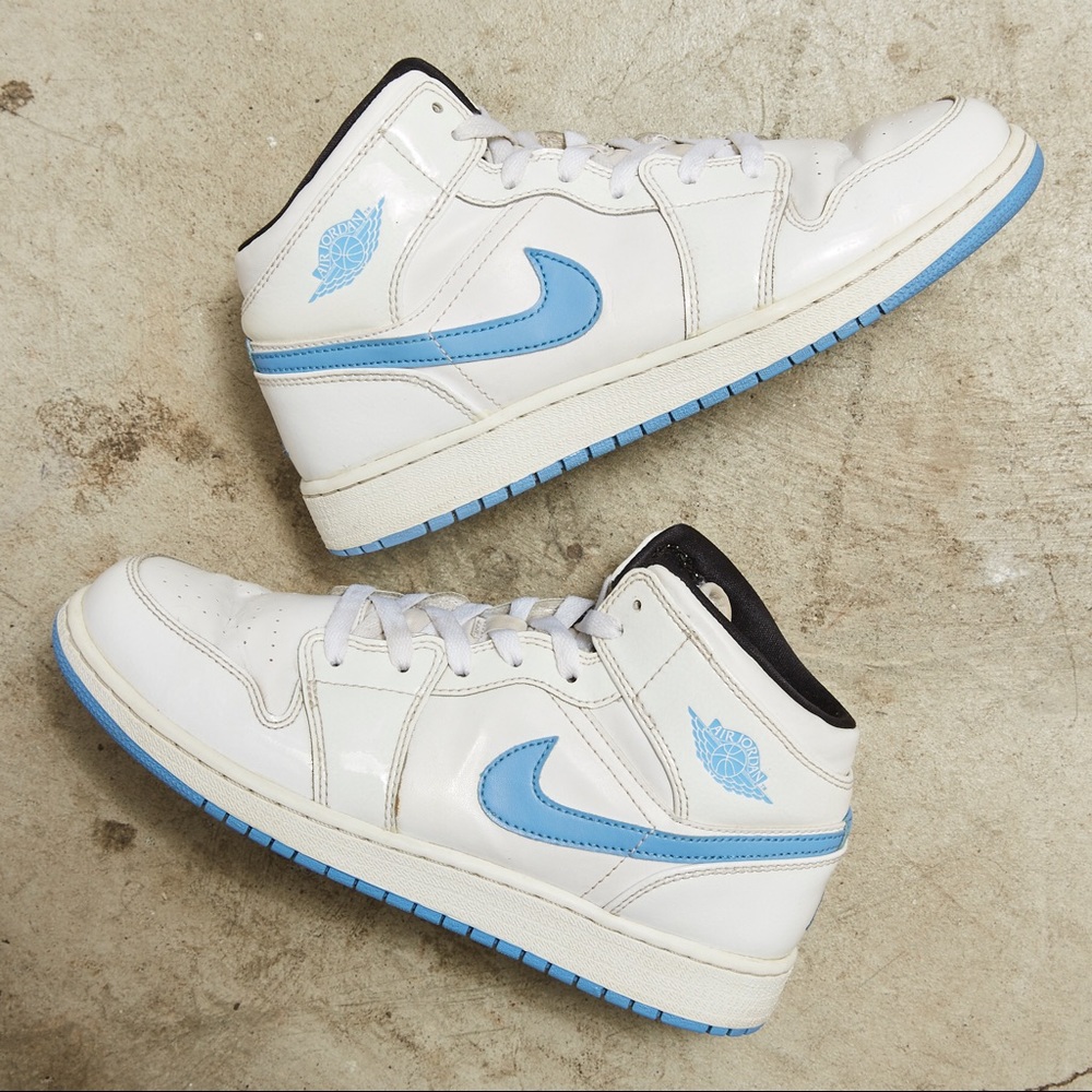 Nike Air Jordan 1 Mid GS ‘Legend Blue’